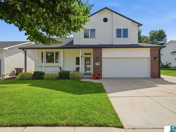 5421 W Brixton Dr, Lincoln, NE 68521