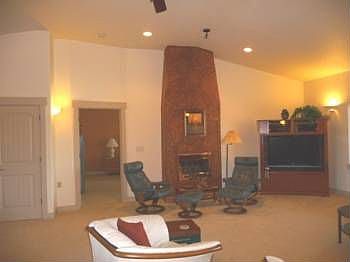 2nd image of 1015 Laguna Dr
