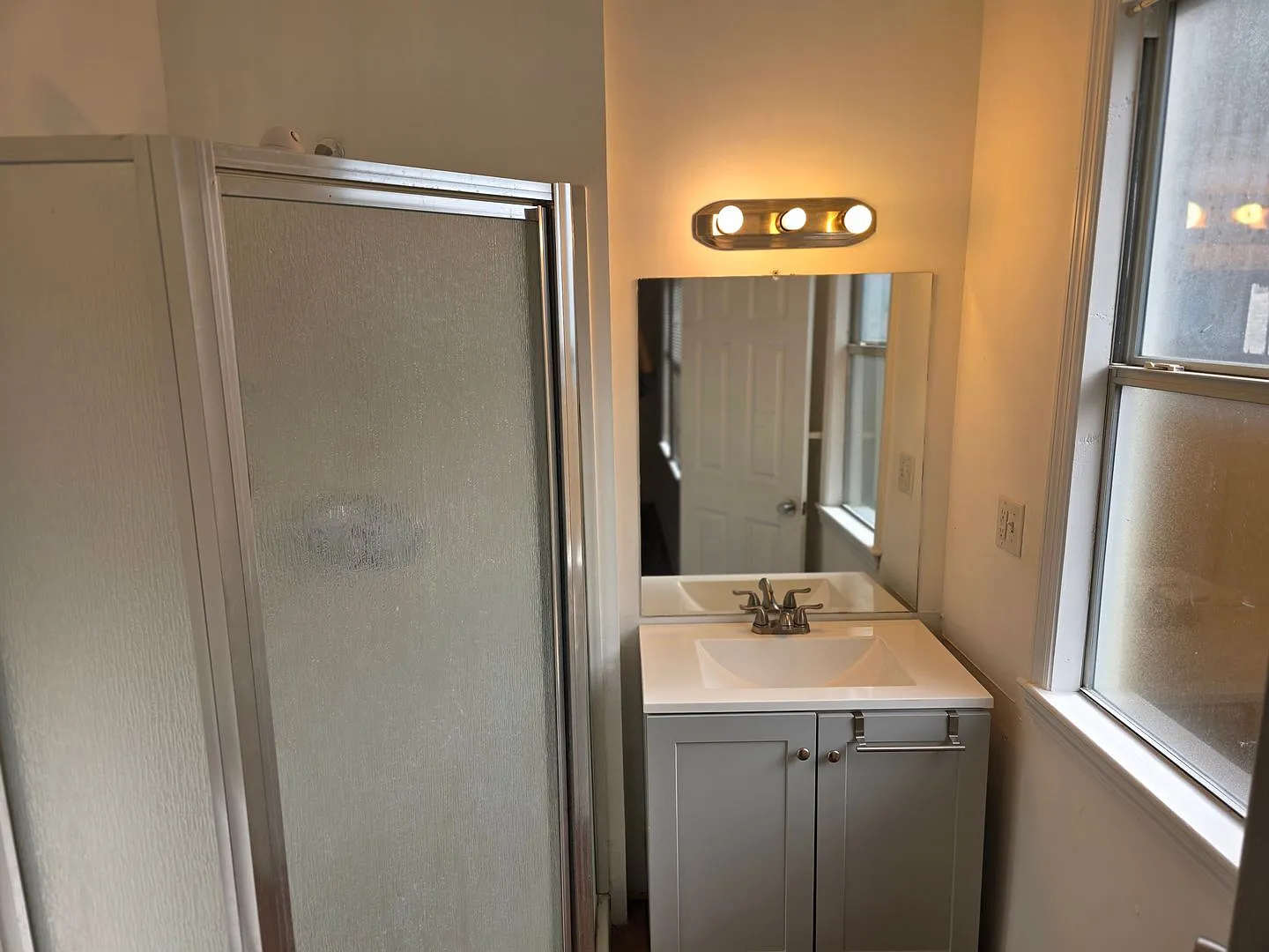3 Bedroom 3 Bath — Photo 3