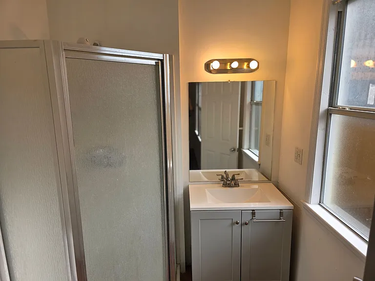 2675 Ernest St — Photo 3