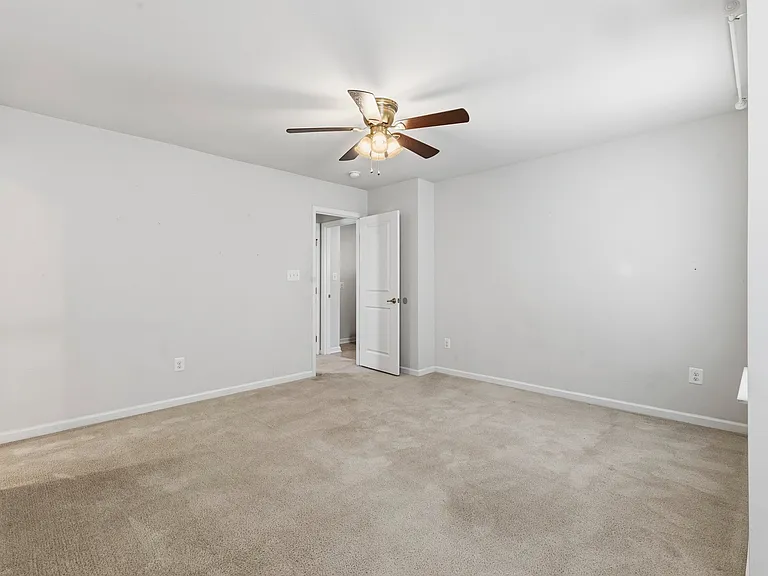 41874 Hayfield Orchard Way — Photo 31