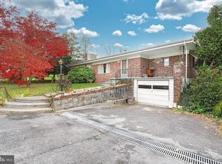 9 Pine Grove Rd, Hanover, PA 17331