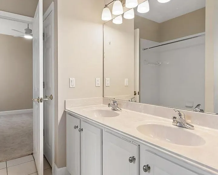 337 S Mill View Way — Photo 40