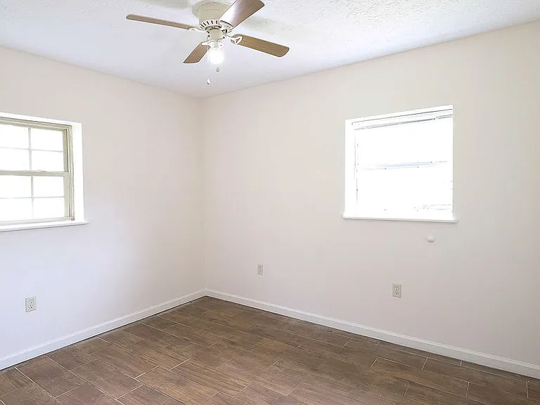 215 Timberlake Cir #8 — Photo 6