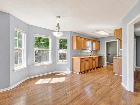 5th image of 106 Greystone Way