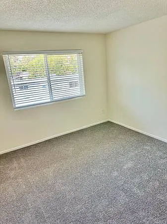 5739 Benner St #201 — Photo 8