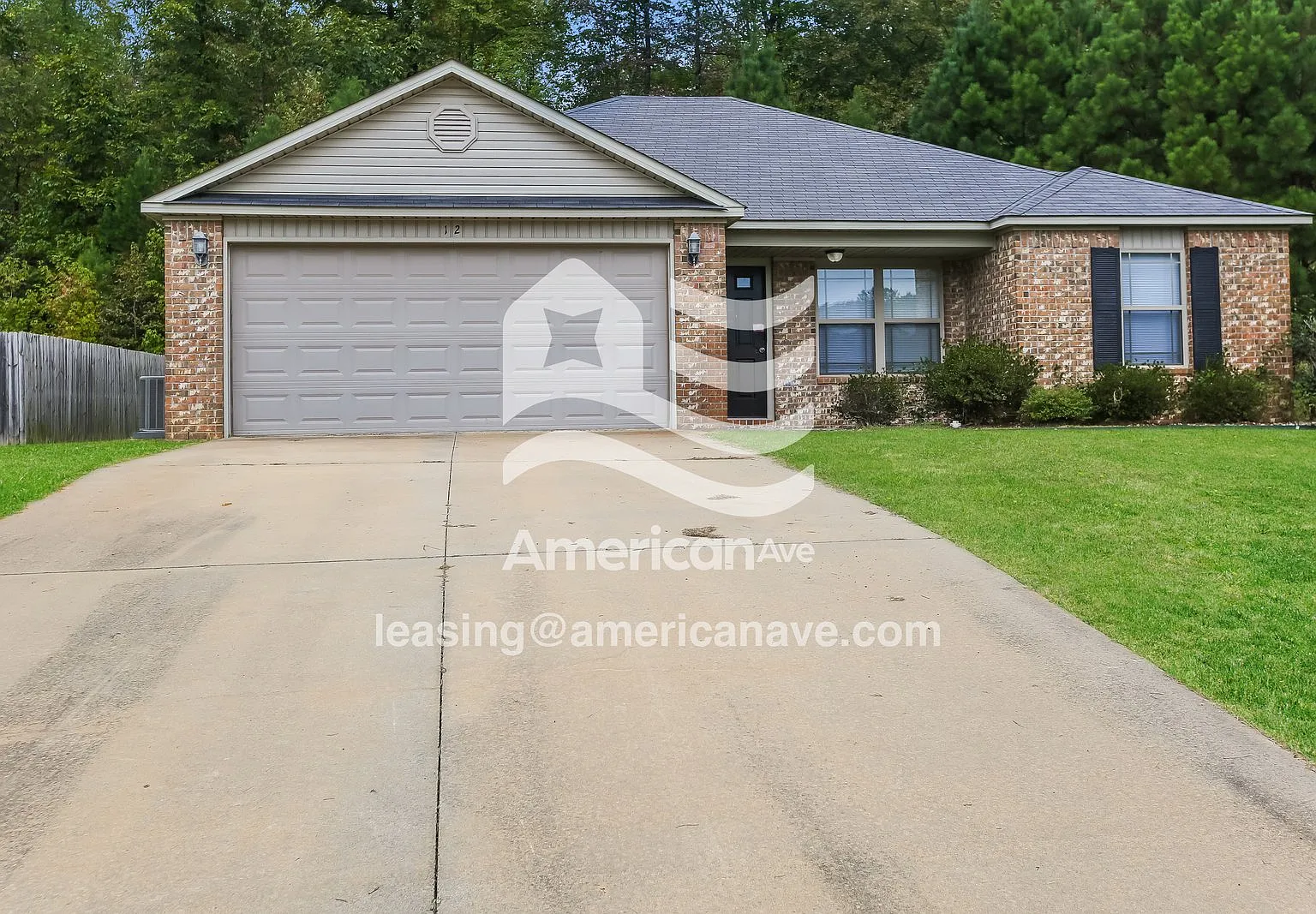 3 bed, 2.0 bath, 1270 sqft, $1,549 — Photo 2