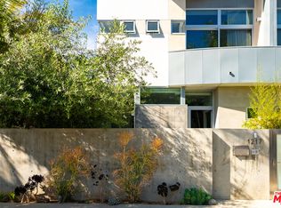 1217 Cabrillo Ave, Venice, CA 90291