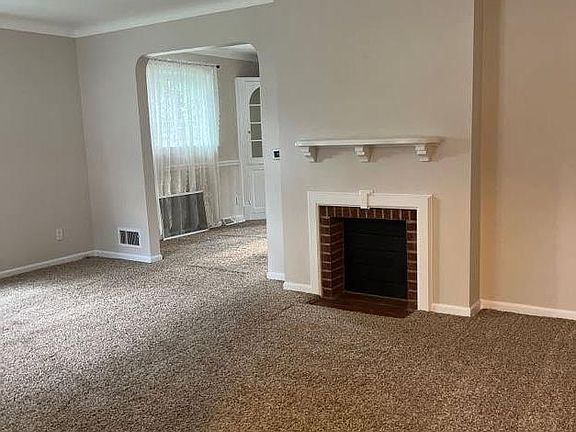 2nd image of 2720 Letchworth Pkwy