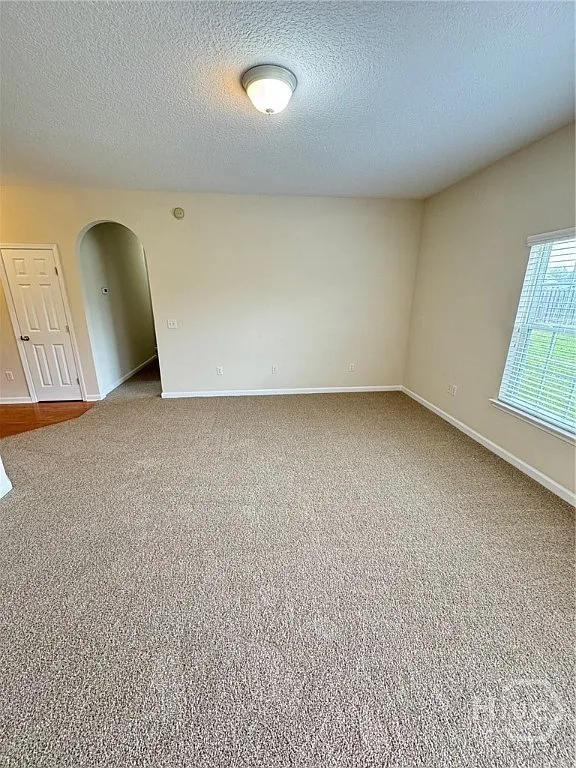 3 bed, 2.0 bath, 1193 sqft, $1,900 — Photo 4