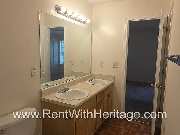 7712 Autry Cir #303 — Photo 28