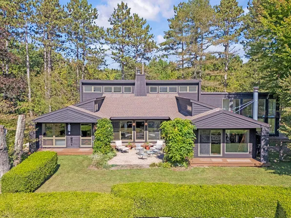 2408 E 800 N, La Porte, IN 46350