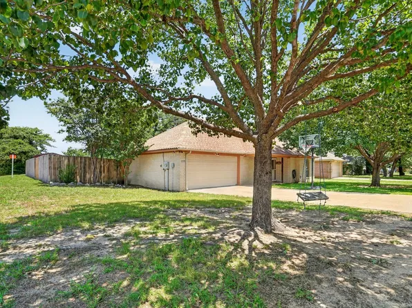 1801 Rayna Dr, Weatherford, TX 76086