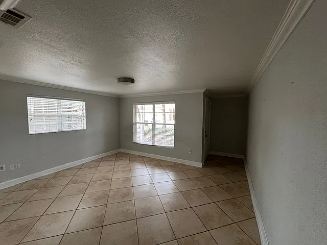 616 Palmer St #B — Photo 10