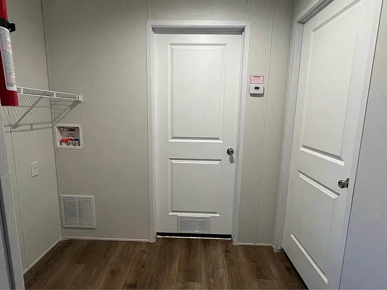 25213 Gratiot Ave #114 — Photo 11