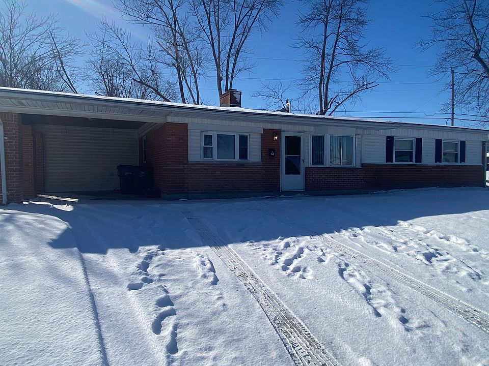 1st image of 2 Brookhaven Dr