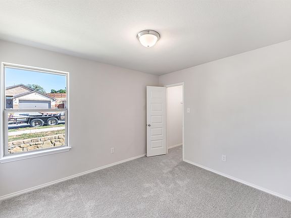 4th image of 1801 Agarito Dr