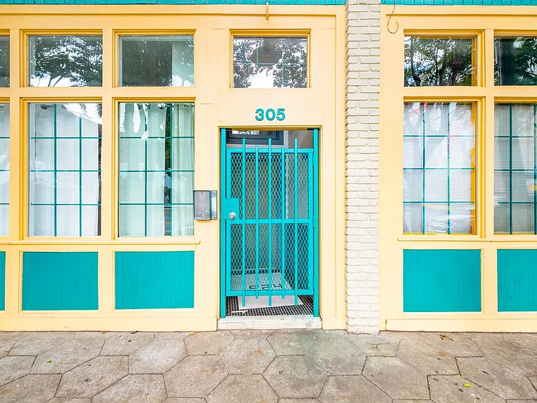 305 Peters St SW #1 — Photo 7