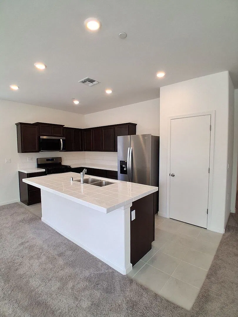 Charming Single-level Home in Fresno! — Photo 3