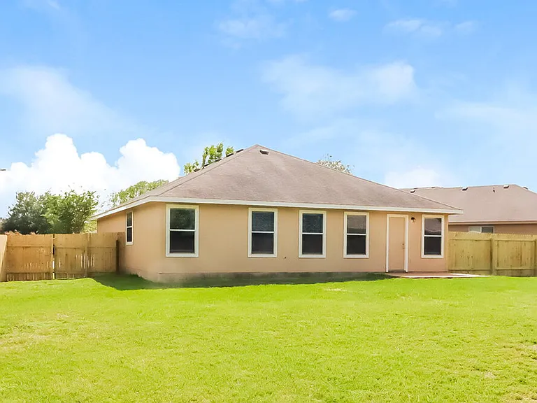 102 Creek Ledge Dr — Photo 16