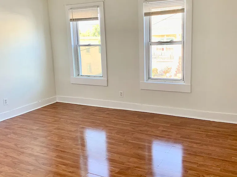 221 Baker St — Photo 19