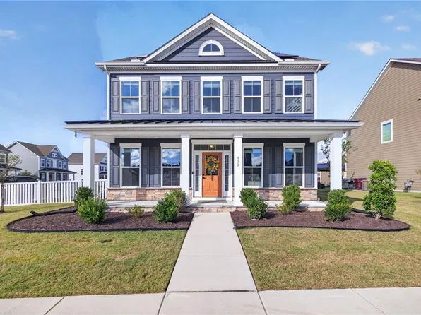 938 Olmstead St, Chesapeake, VA 23323