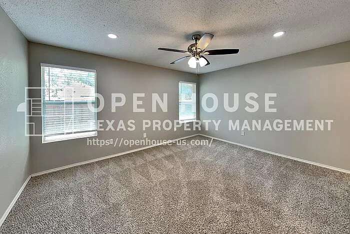 704 Flamingo Dr — Photo 9