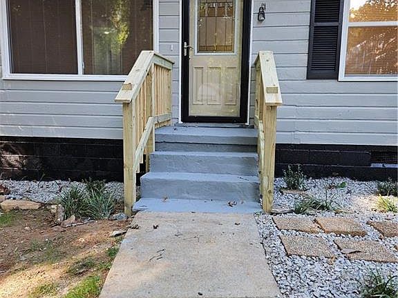 2nd image of 369 Autumn Ln SW