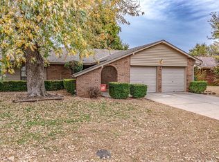 10316 Fairfax Ln, Yukon, OK 73099