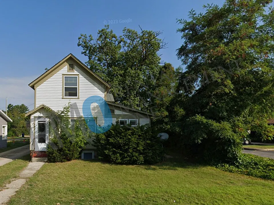 1055 E Front St #2