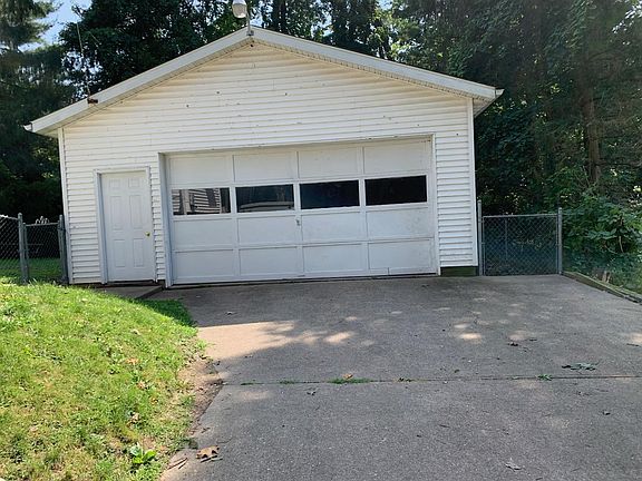 2nd image of 532 Larzelere Ave