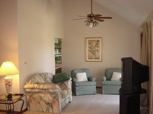 3rd image of 26 Princess Ct