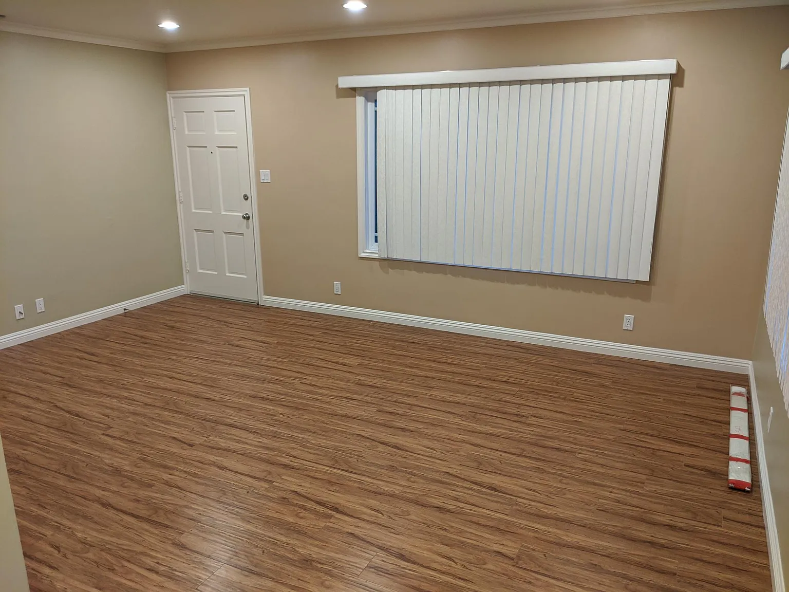 527 E Harvard Rd — Photo 3