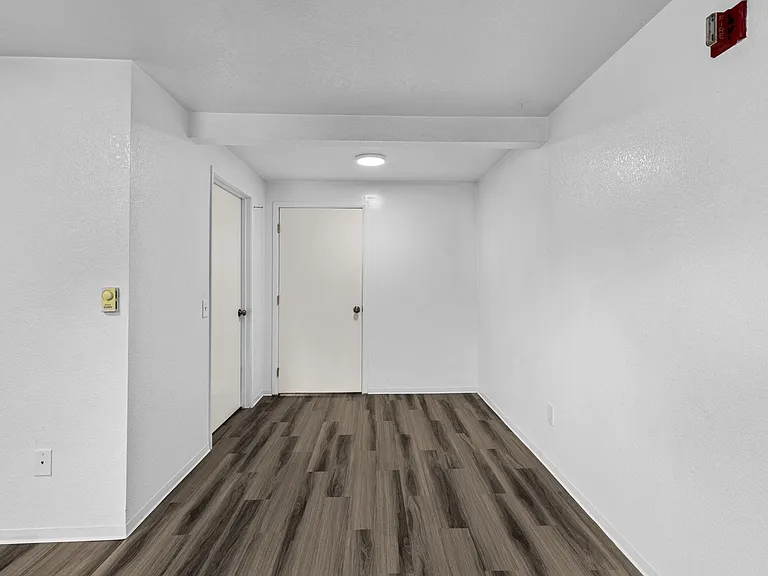 Bayview (105) — Photo 19