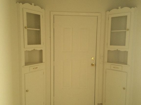 4th image of 101 E Highland St