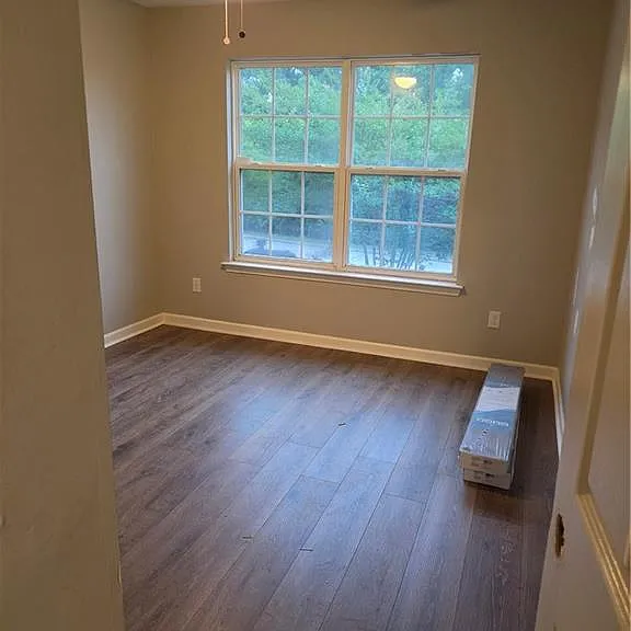 550 Parkway Rd — Photo 4
