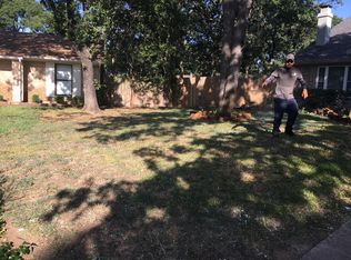 303 Lone Oak Cir, Euless, TX 76039