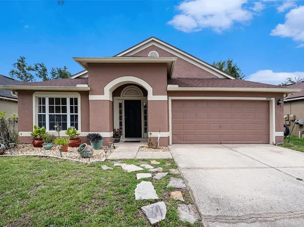 5860 War Admiral Dr, Zephyrhills, FL 33544