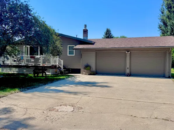 205 5th Ave NW, Bowman, ND 58623