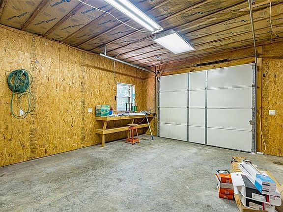 5th image of 35 Taylor Dr