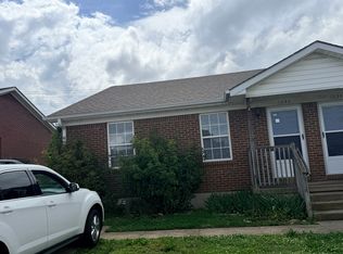 1034 Pinoak Dr #1032, Nicholasville, KY 40356