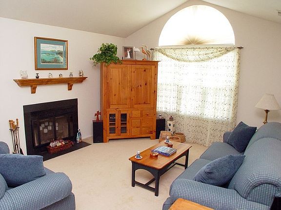2nd image of 64 Oswestry Way #64