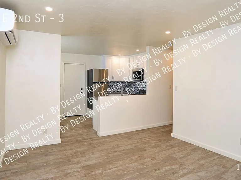 3618 E 2nd St — Photo 5