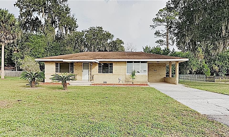1st image of 12 Volusia Dr