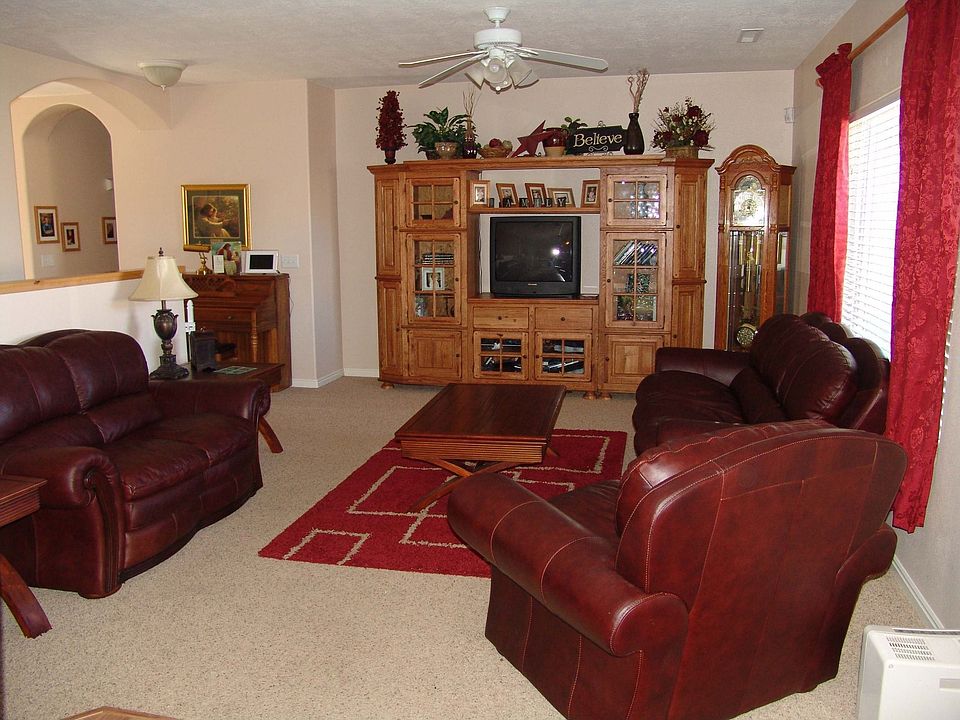 1 of two living rooms
