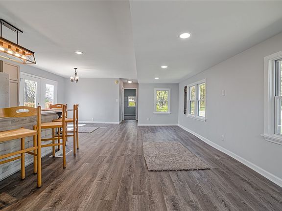 4th image of 157 Pear Ln