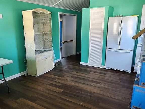 4th image of 3852 Avra Cir