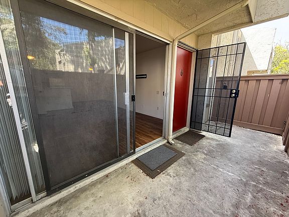 4th image of 3549 Castle Glen Dr Unit 124