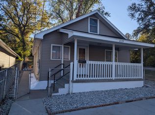1229 W McCarty St, Jefferson City, MO 65109