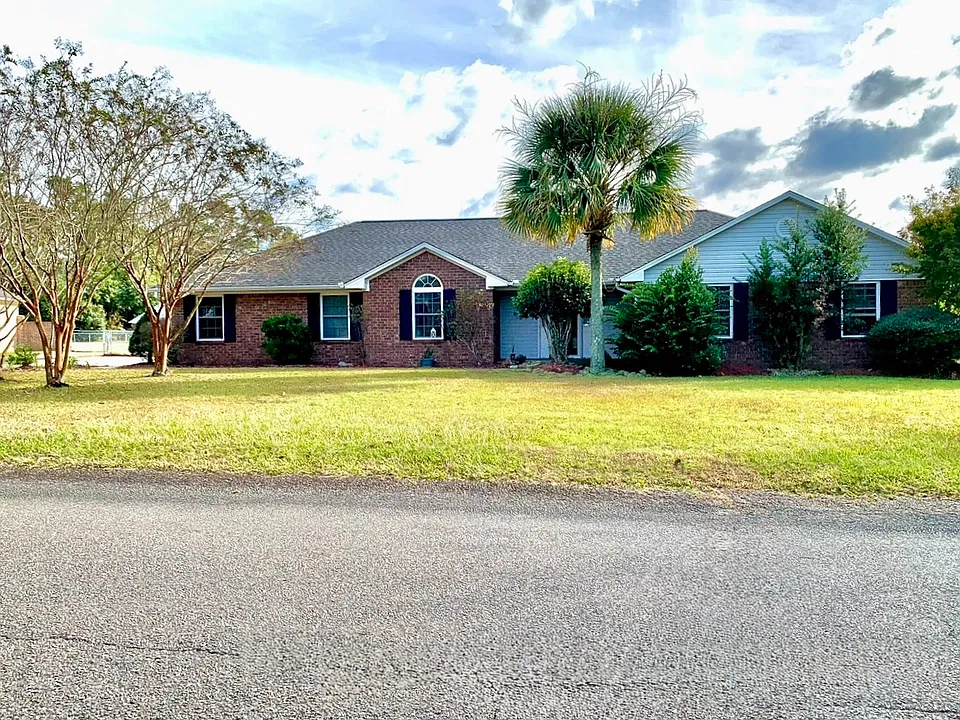 1295 Fallingwater Ln